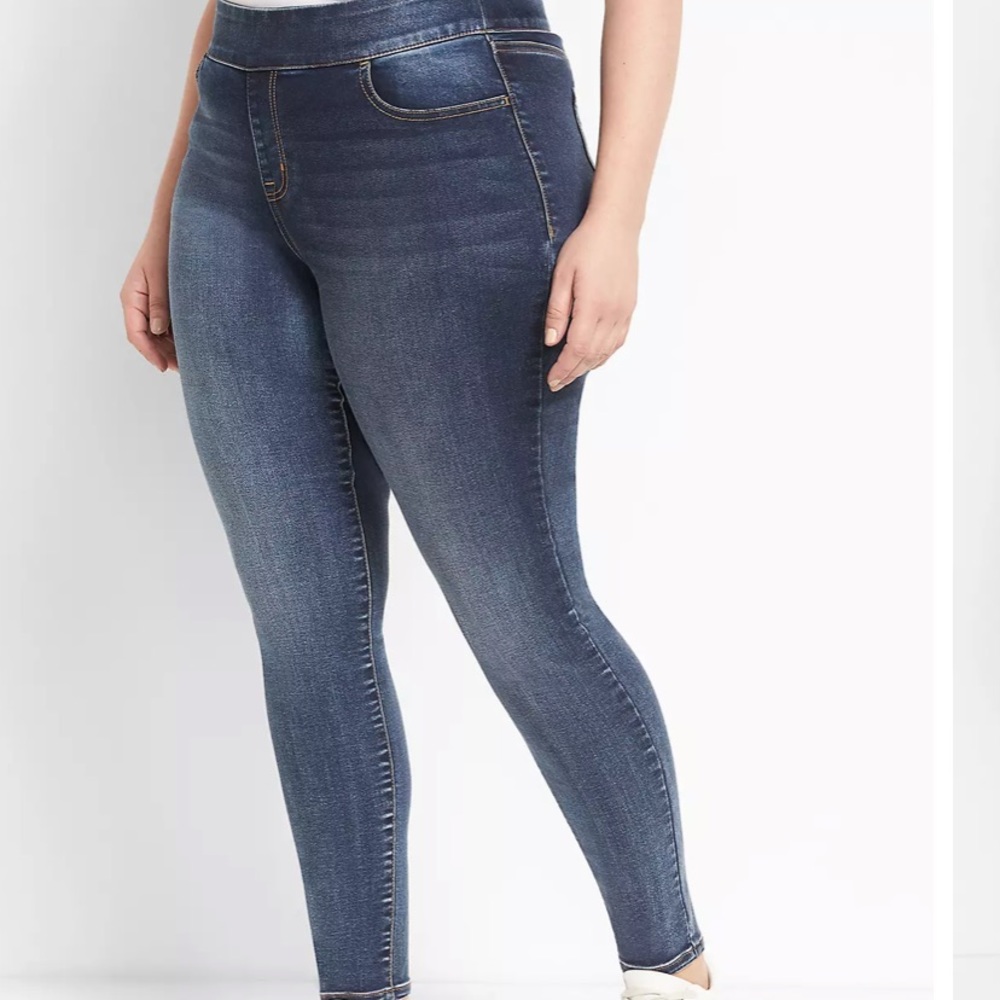 Lane Bryant High Rise Ultimate Stretch Jegging; Size 14; Dark Wash; Lightly used